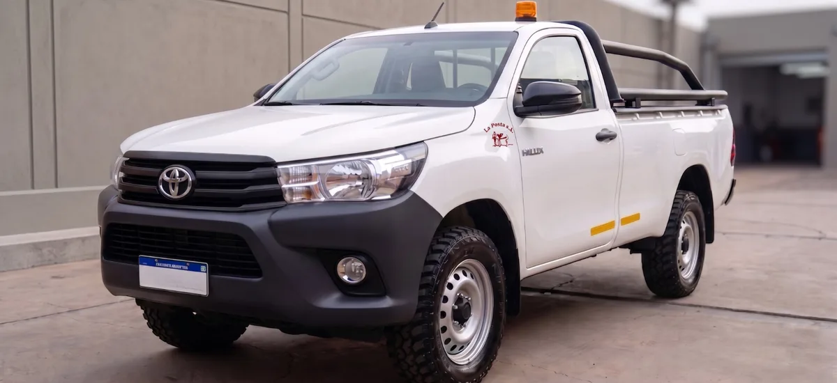 Toyota Hilux DX 4x4 — Cabina Simple, Minera — La Posta S.A.