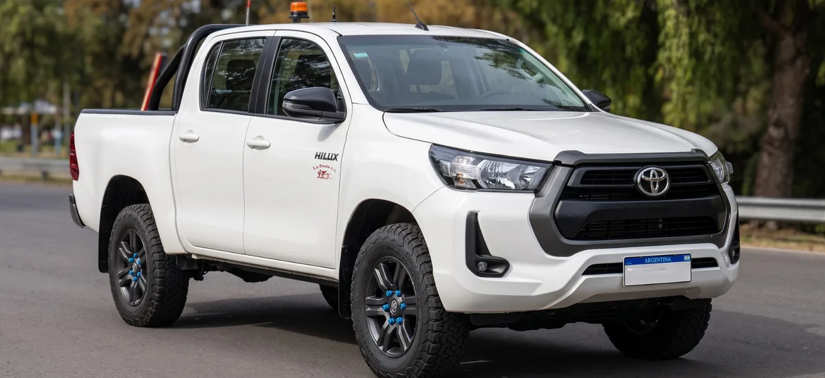 Toyota Hilux SR 4x4 — Minera — La Posta S.A.
